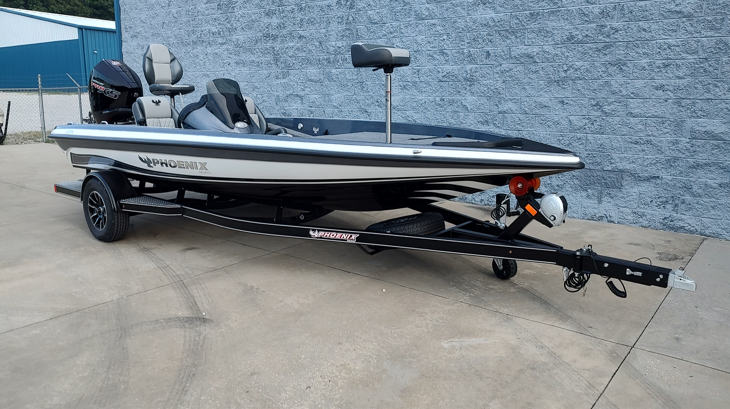 2026 Phoenix 818 Pro