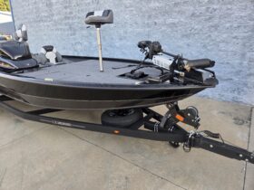 2027 Vexus AVX1880