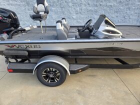 2027 Vexus AVX1880C